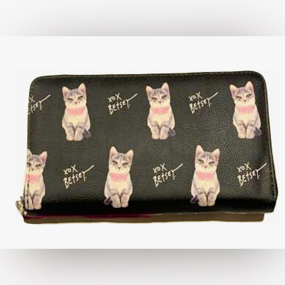 Betsey Johnson Cat Pattern Wallet in Black and Pink